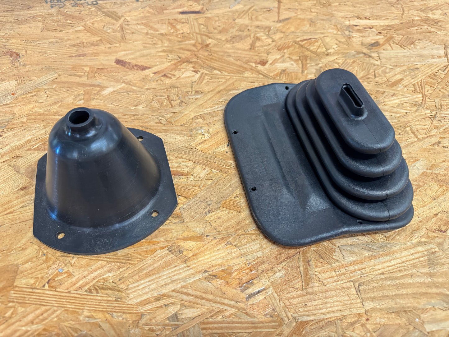 55-73 Jeep Models CJ & Commando Shifter Boot Kit 986495 J0948185