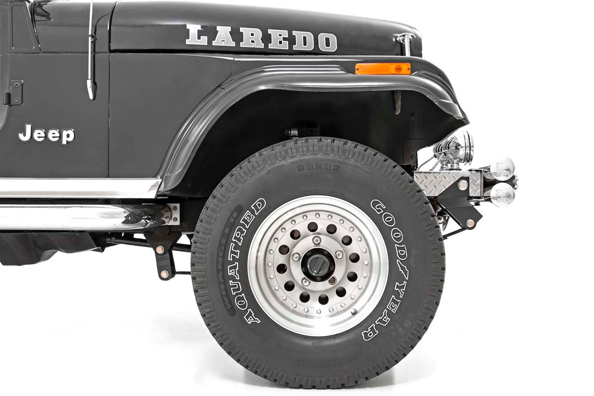 Front Shackle Reversal Kit | Jeep CJ 5 4WD (1976-1983)